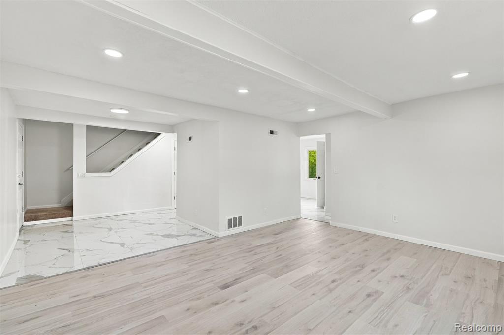 19578 Opal Street Property Photo 7