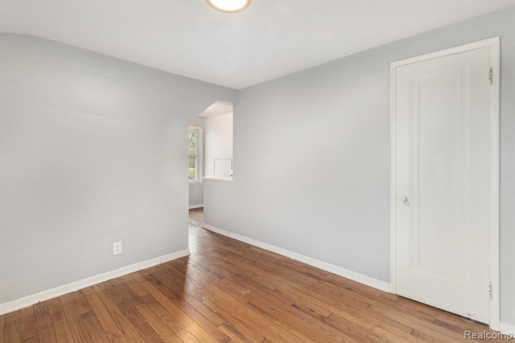 20415-20419 Moross Road Property Photo 22