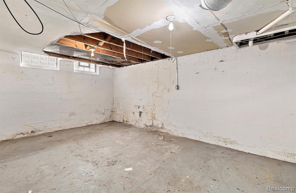 20415-20419 Moross Road Property Photo 28