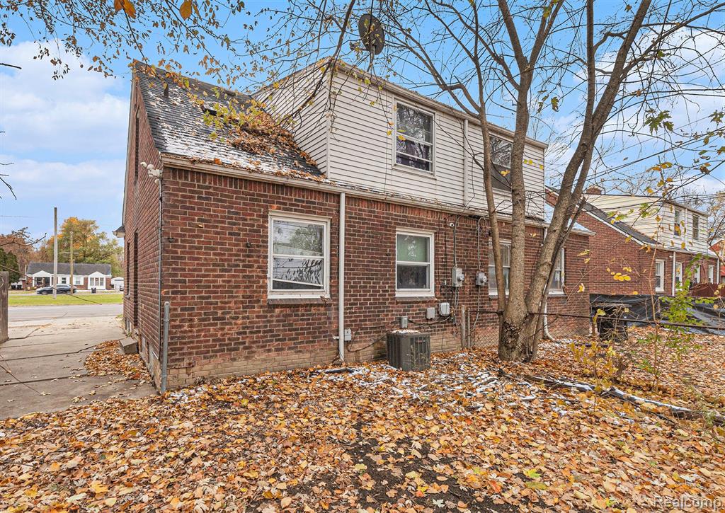 20415-20419 Moross Road Property Photo 29