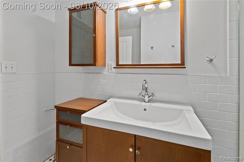 242 E Palmer Street Property Photo 15