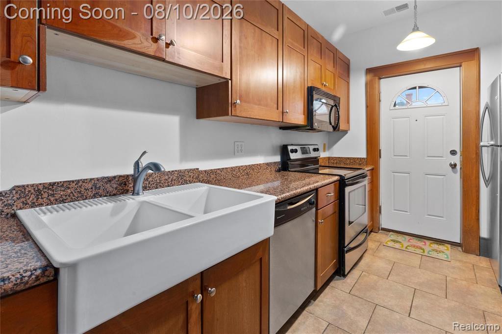 242 E Palmer Street Property Photo 25
