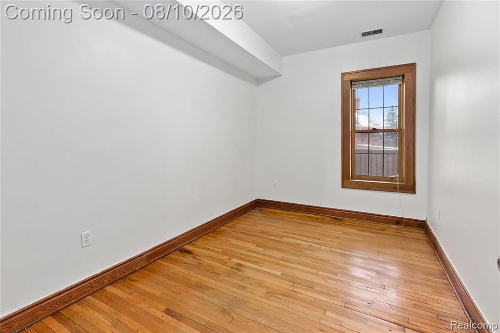 242 E Palmer Street Property Photo 28