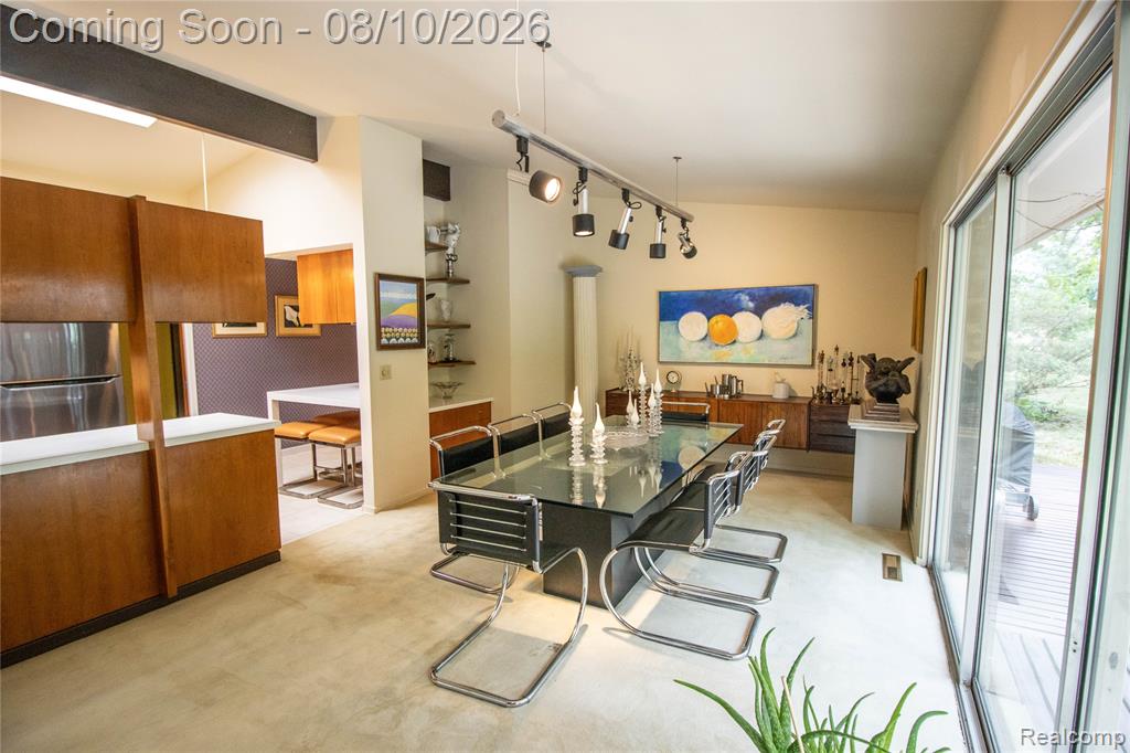 9302 Green Tree Drive Property Photo 13