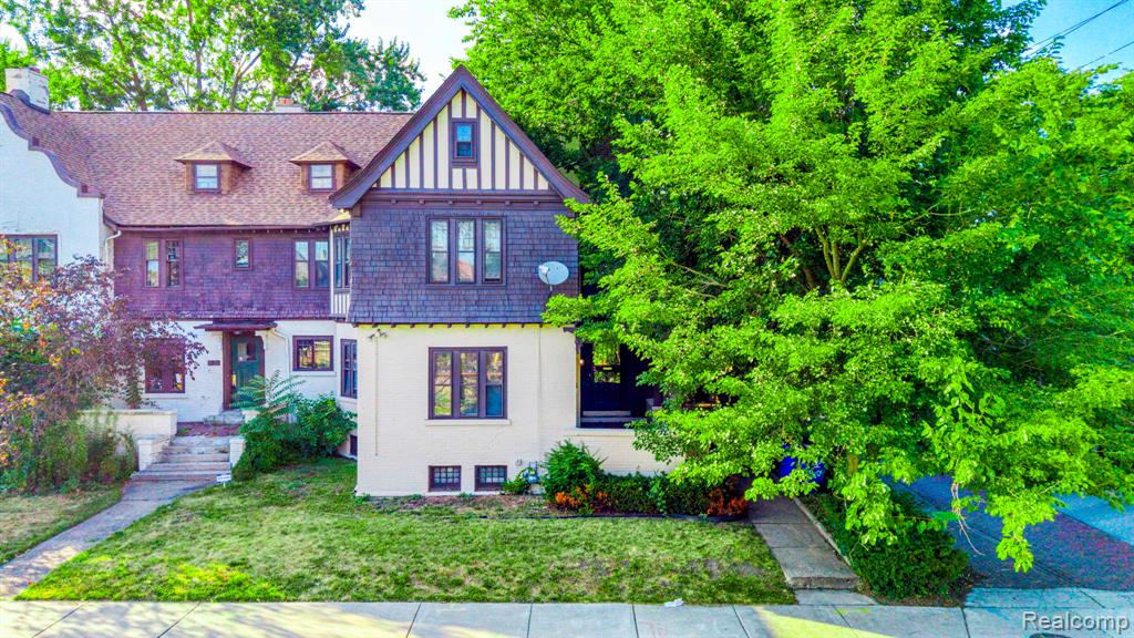 8129 E Lafayette Street Property Photo 1