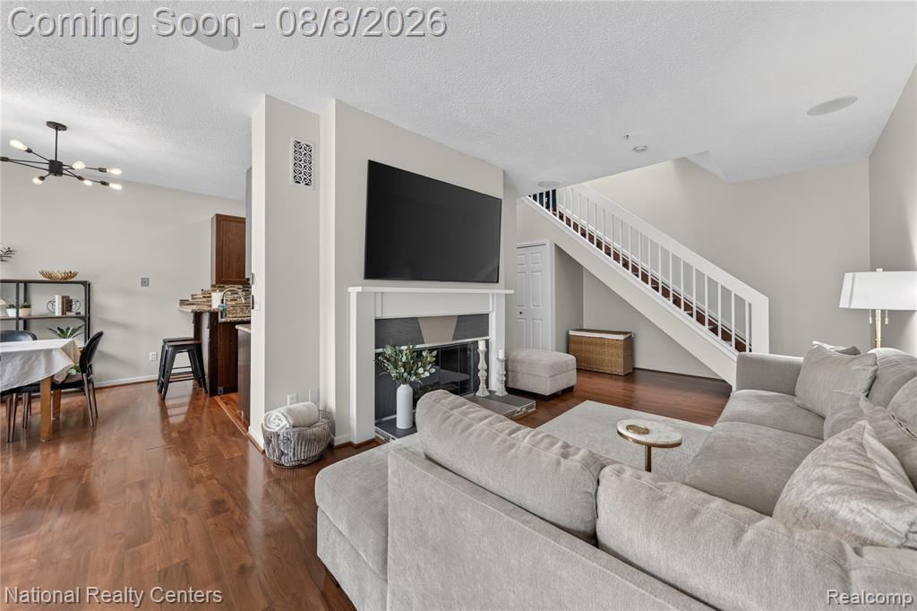 49667 Draper Circle Property Photo 4