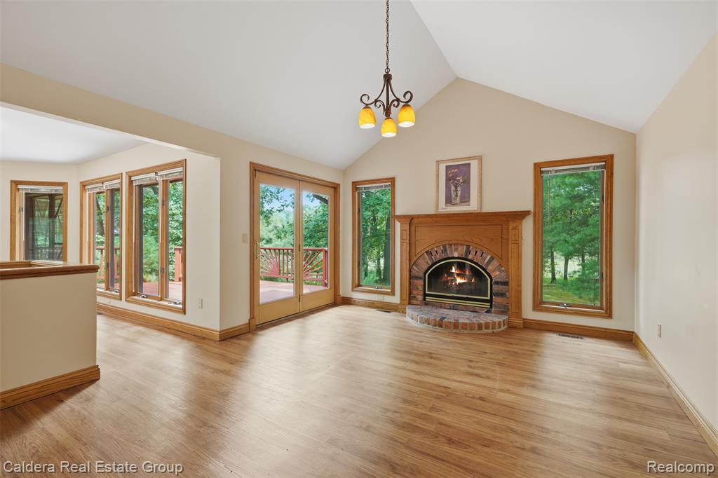 8636 Hidden Lake Drive Property Photo 7