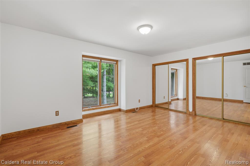 8636 Hidden Lake Drive Property Photo 14
