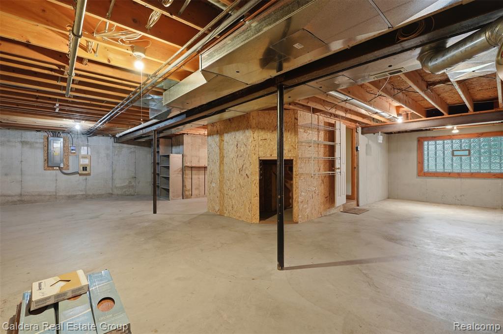 8636 Hidden Lake Drive Property Photo 22