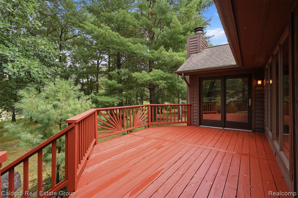 8636 Hidden Lake Drive Property Photo 25