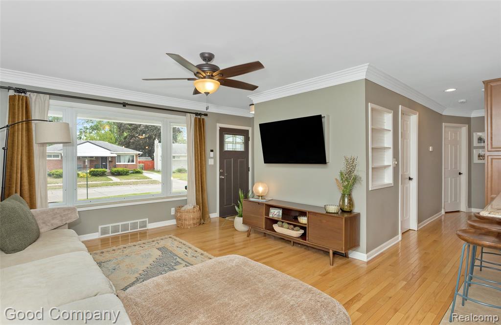905 Parliament Avenue Property Photo 5