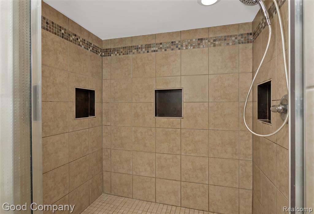 905 Parliament Avenue Property Photo 23