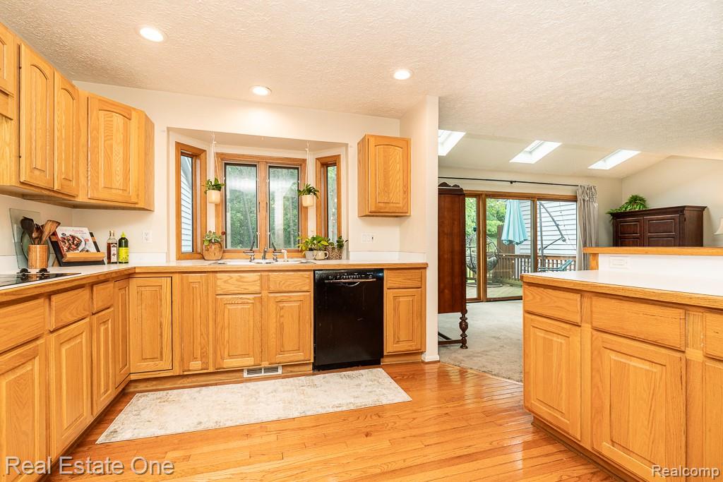 6595 Scenic Pines Court Property Photo 7