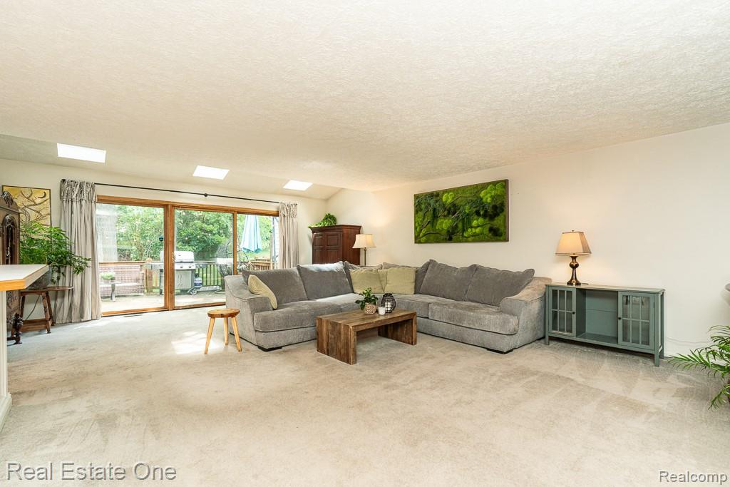 6595 Scenic Pines Court Property Photo 11