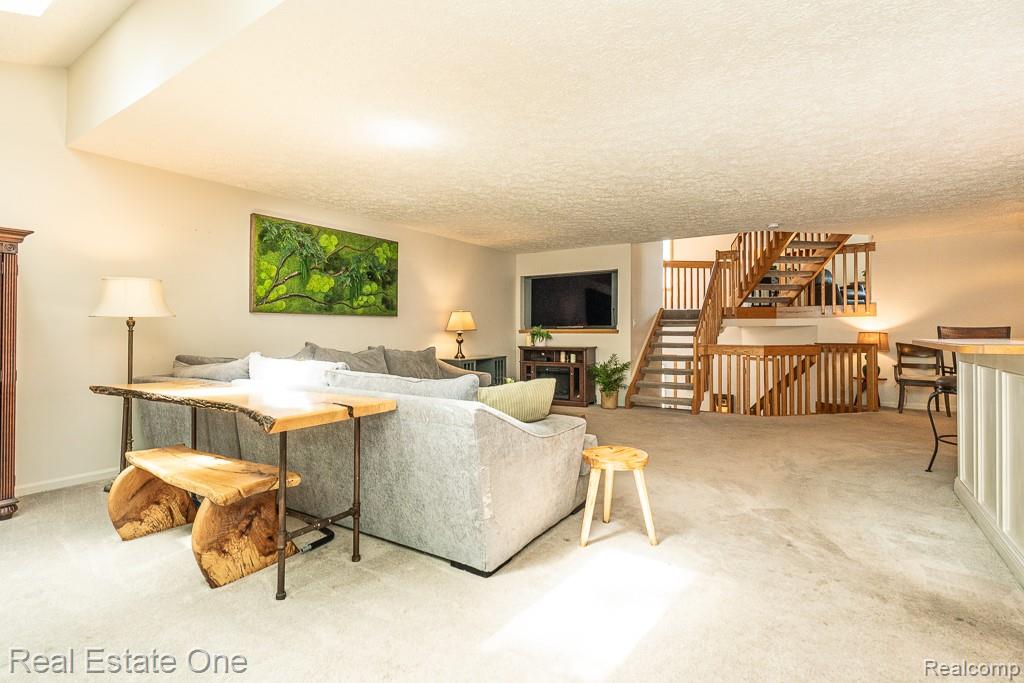 6595 Scenic Pines Court Property Photo 12