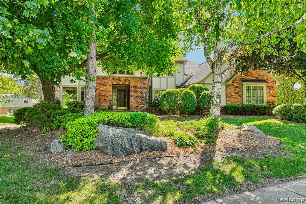 4523 Rivers Edge Drive Property Photo 2