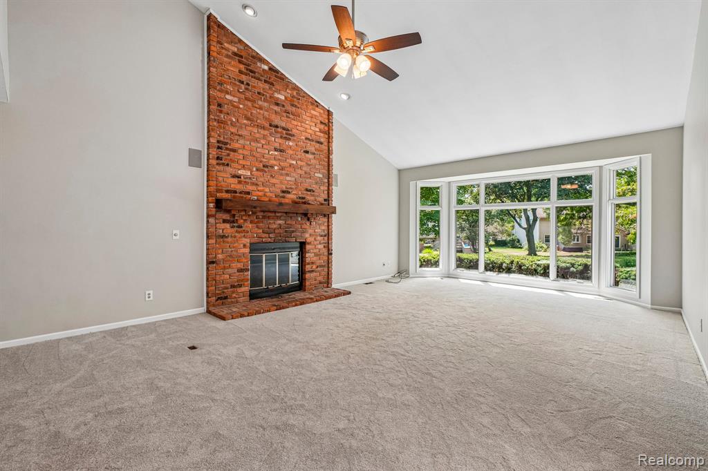 4523 Rivers Edge Drive Property Photo 6