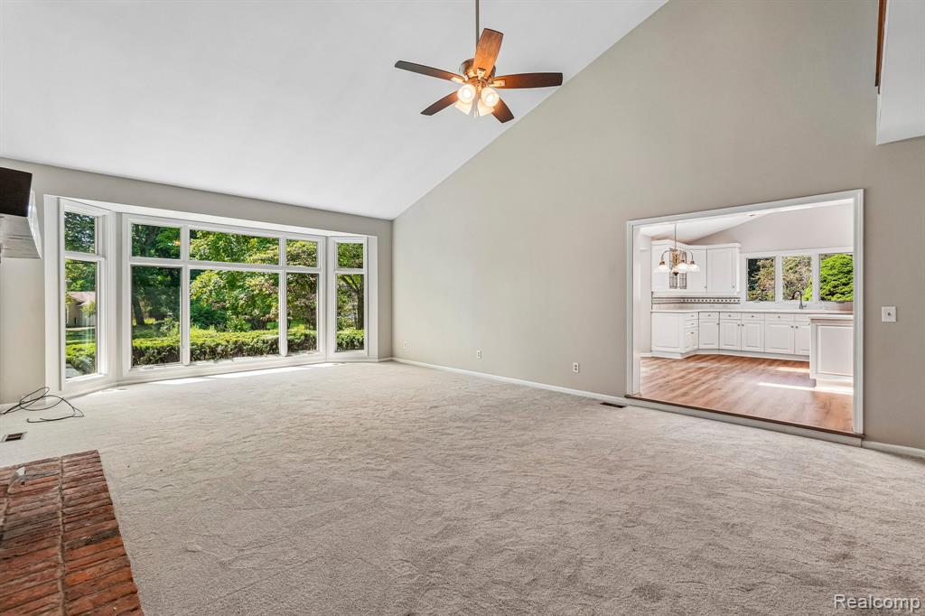 4523 Rivers Edge Drive Property Photo 7