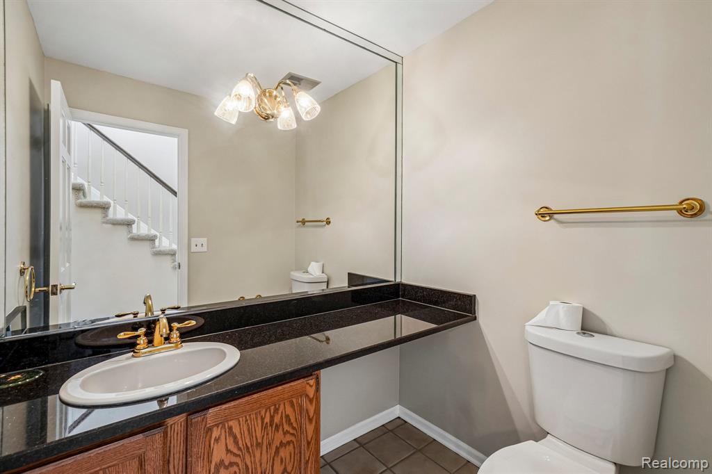 4523 Rivers Edge Drive Property Photo 17