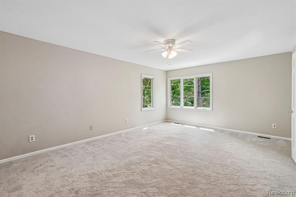4523 Rivers Edge Drive Property Photo 27
