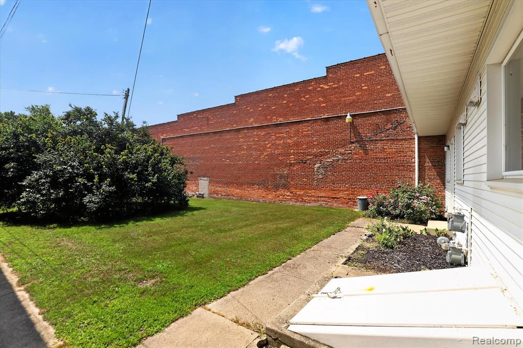 231 W Main Street Property Photo 45