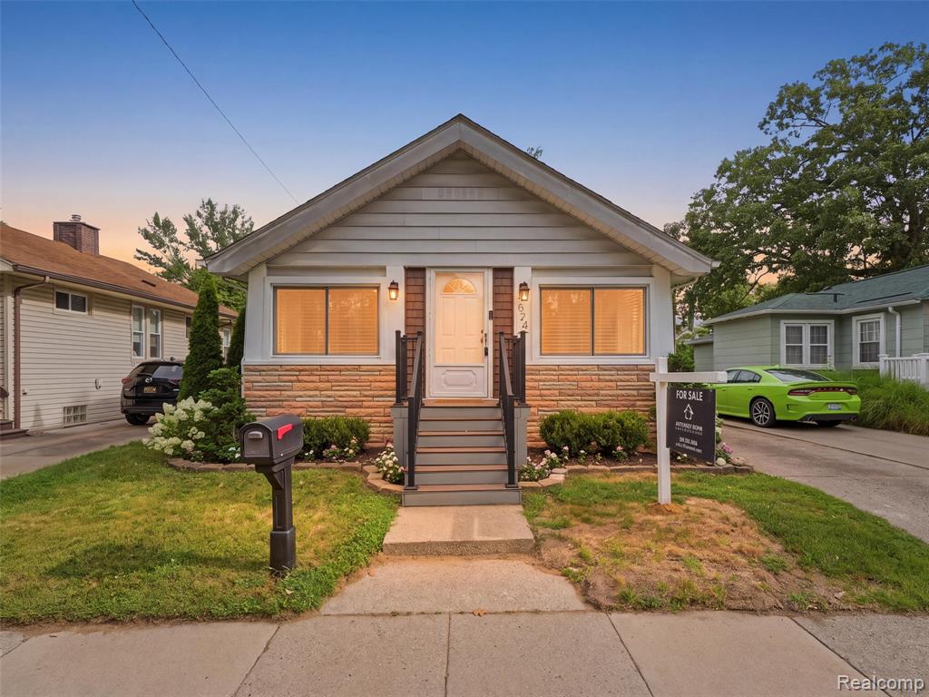 524 Pearson Street Property Photo 1