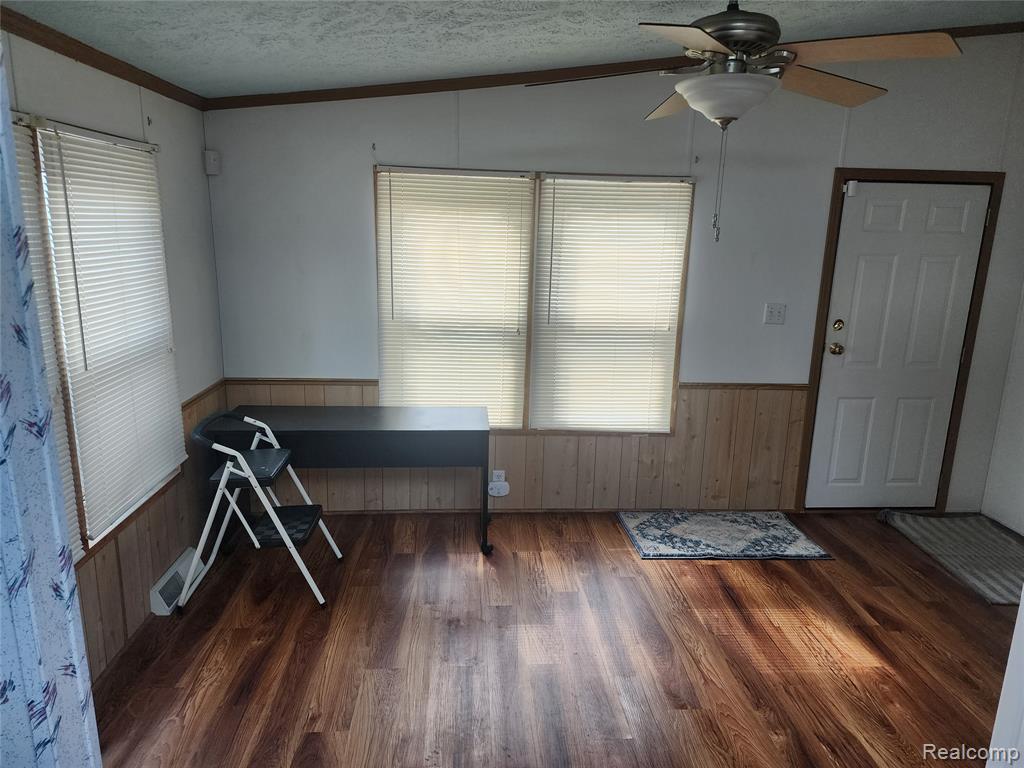 26740 Hudson Property Photo 11