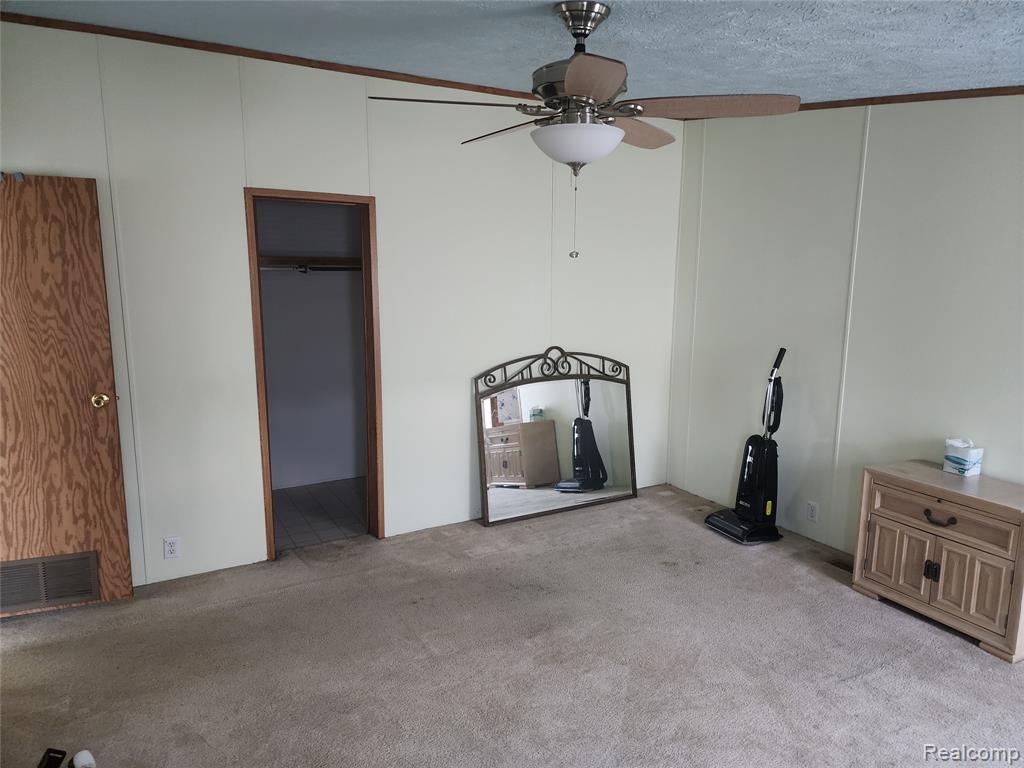 26740 Hudson Property Photo 15