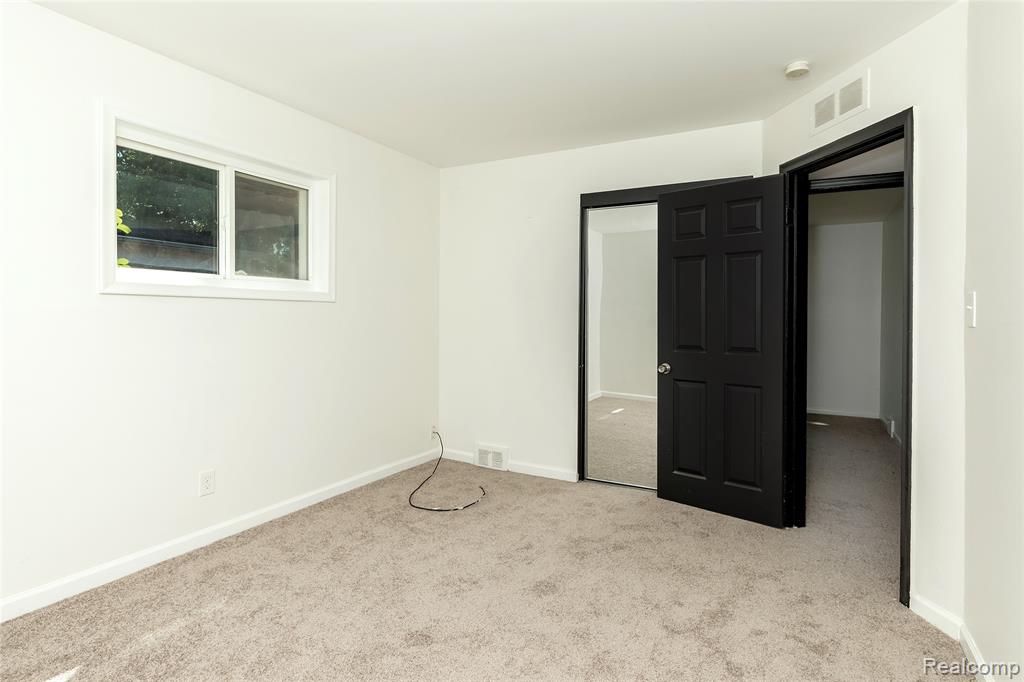 21763 Dexter Court Property Photo 9