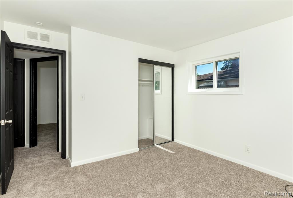 21763 Dexter Court Property Photo 11
