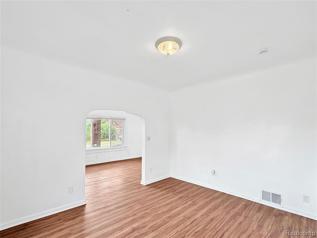 3690 Nottingham Road Property Photo 9