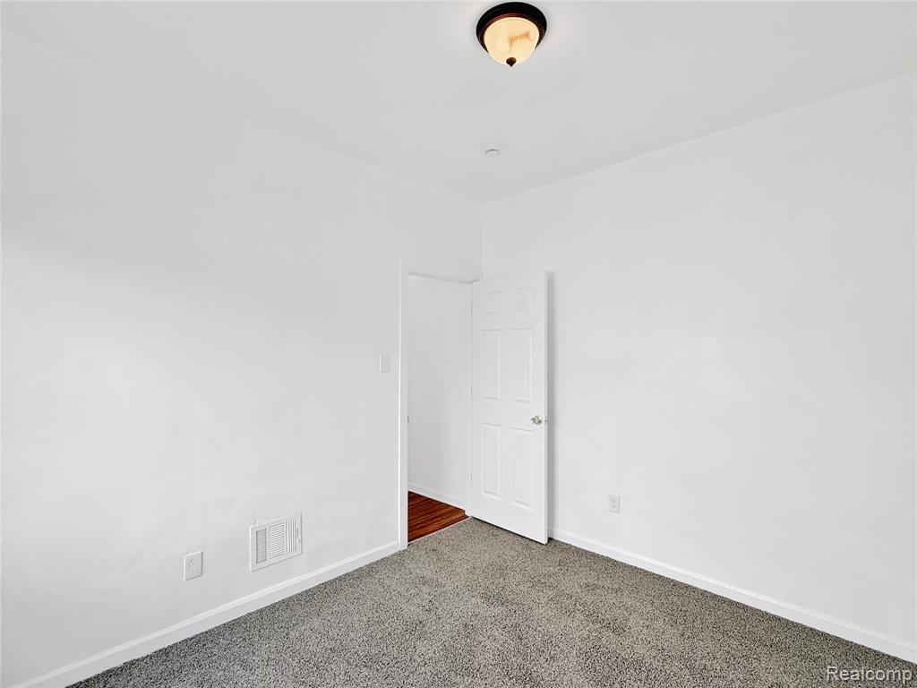 3690 Nottingham Road Property Photo 15