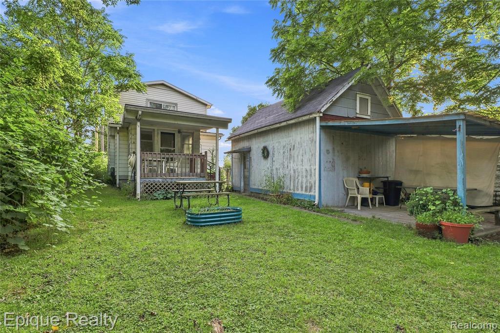 1243 E 1st Street Property Photo 7
