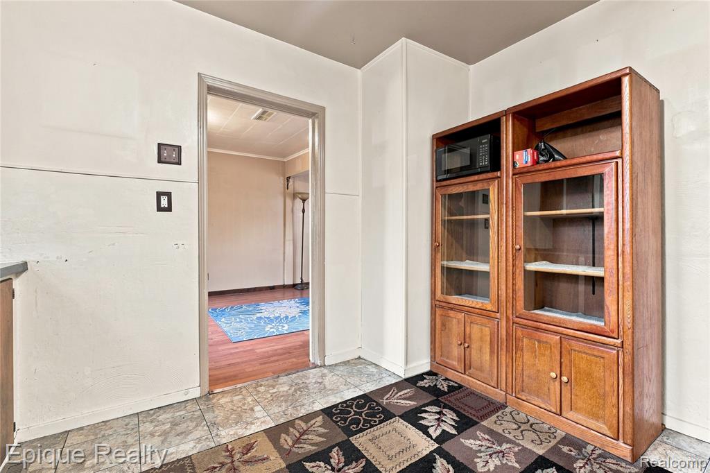 1243 E 1st Street Property Photo 16