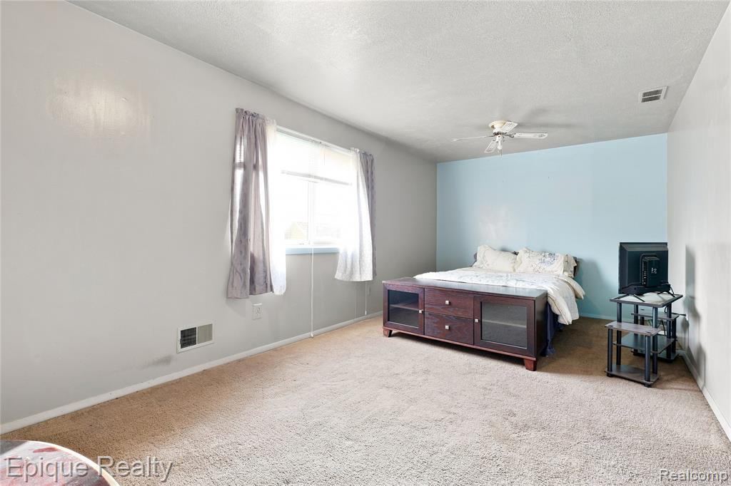 1243 E 1st Street Property Photo 26