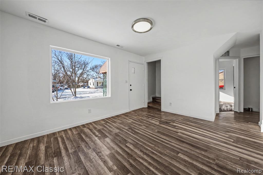 13849 Leonard Avenue Property Photo 9