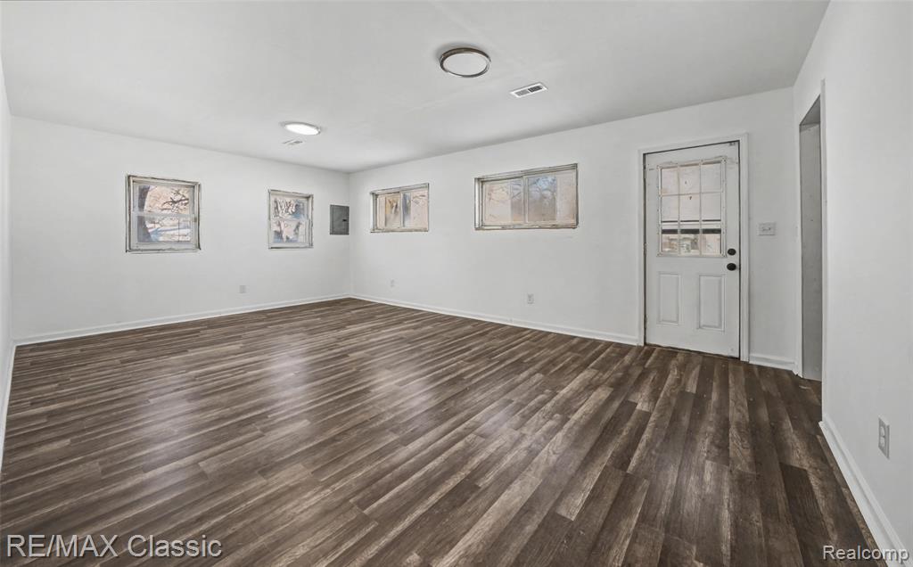 13849 Leonard Avenue Property Photo 17