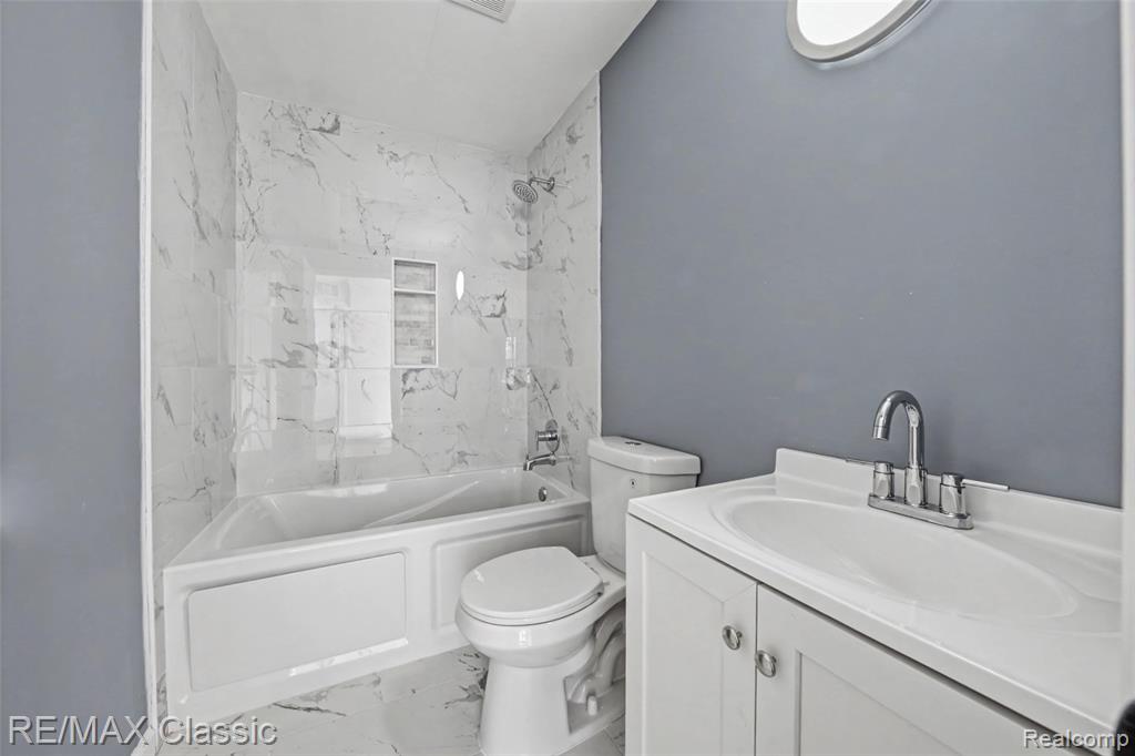 13849 Leonard Avenue Property Photo 23