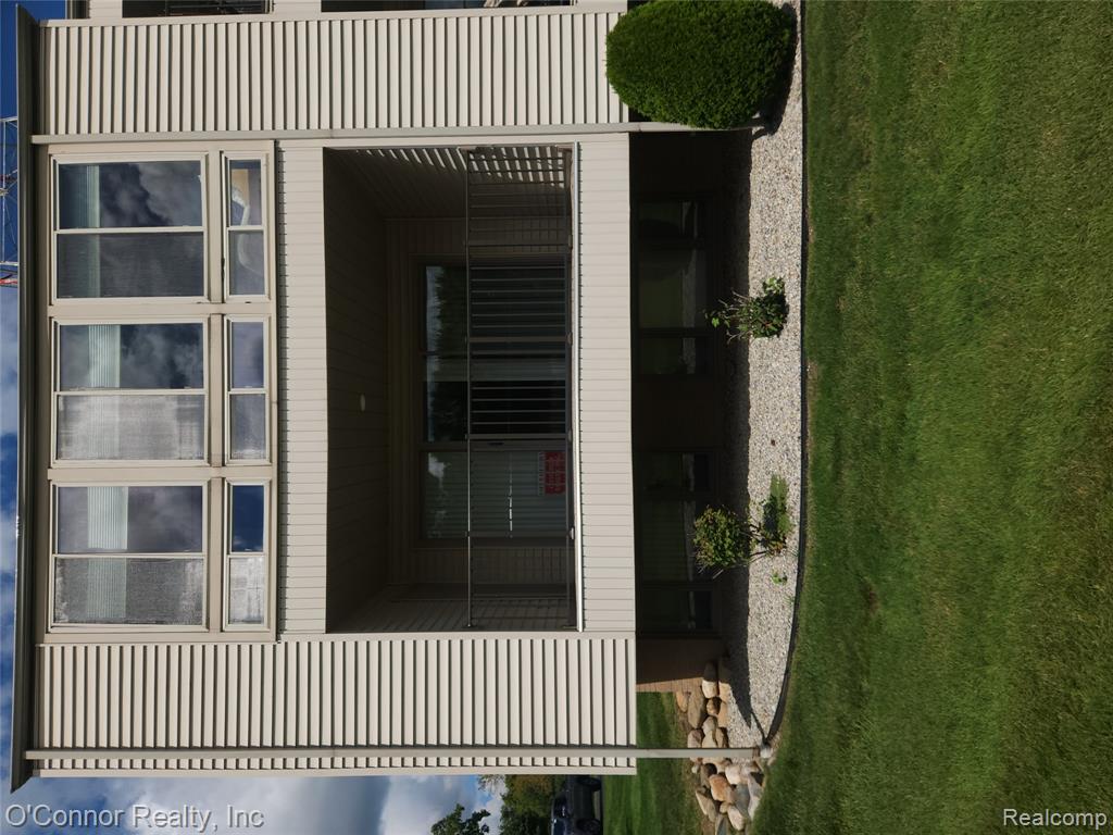 3995 River Road Property Photo 1