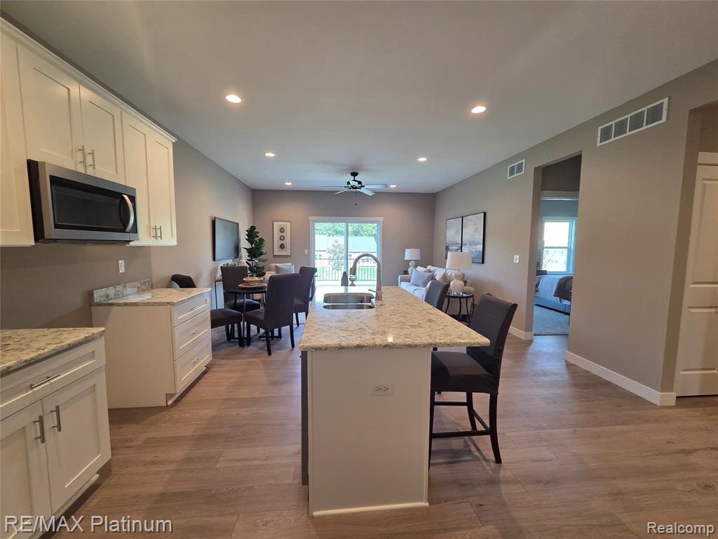 852 Oakwood Circle Property Photo 10