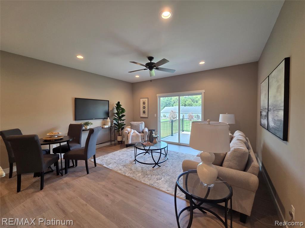852 Oakwood Circle Property Photo 13