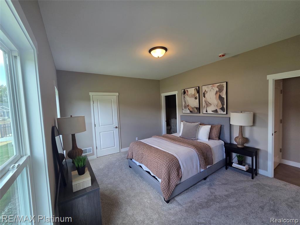 852 Oakwood Circle Property Photo 15