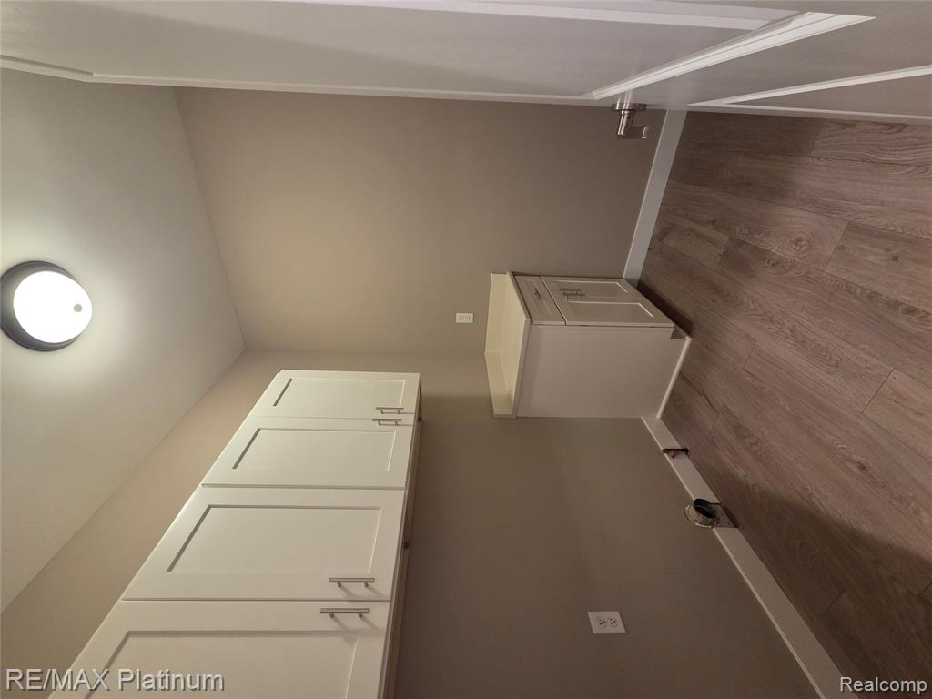 852 Oakwood Circle Property Photo 23