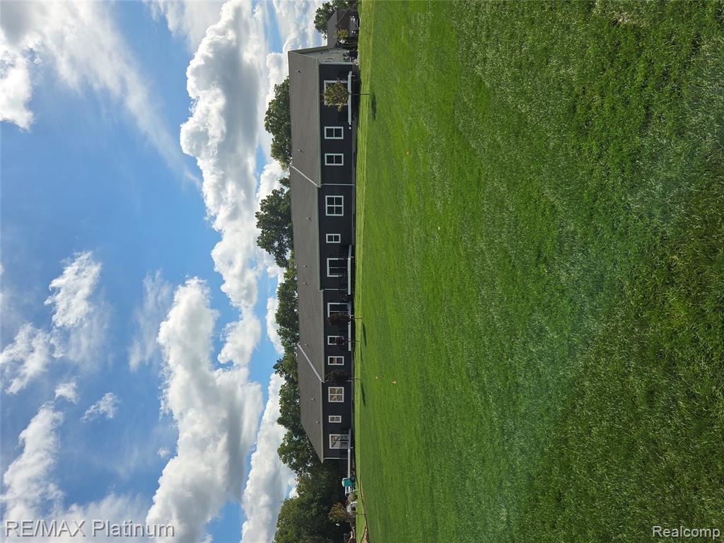 852 Oakwood Circle Property Photo 25