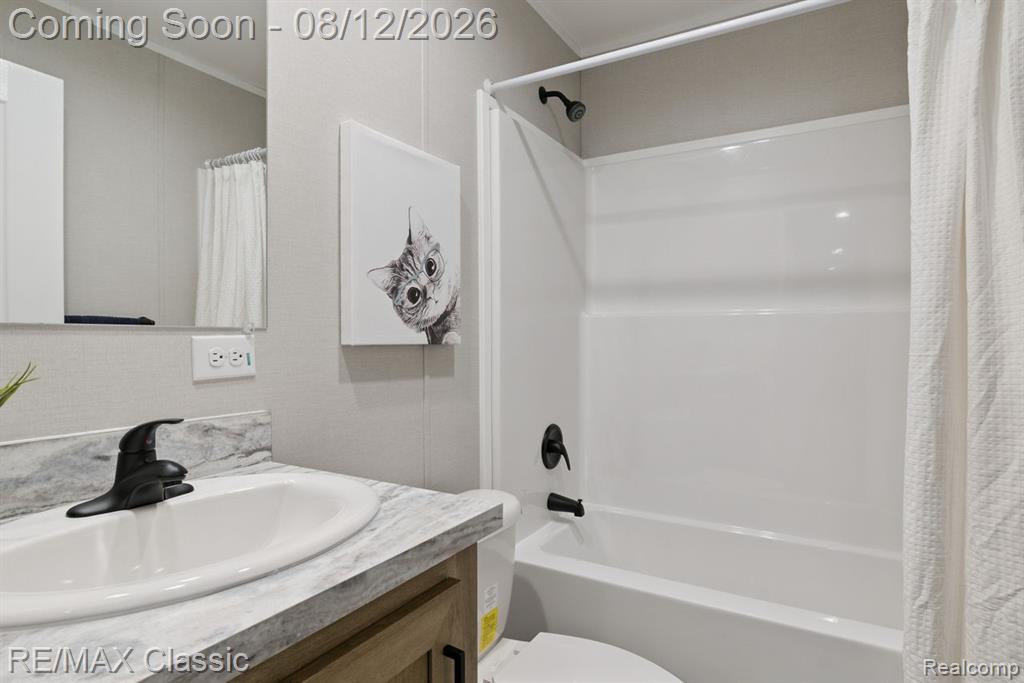 7105 W Vienna Road Property Photo 10