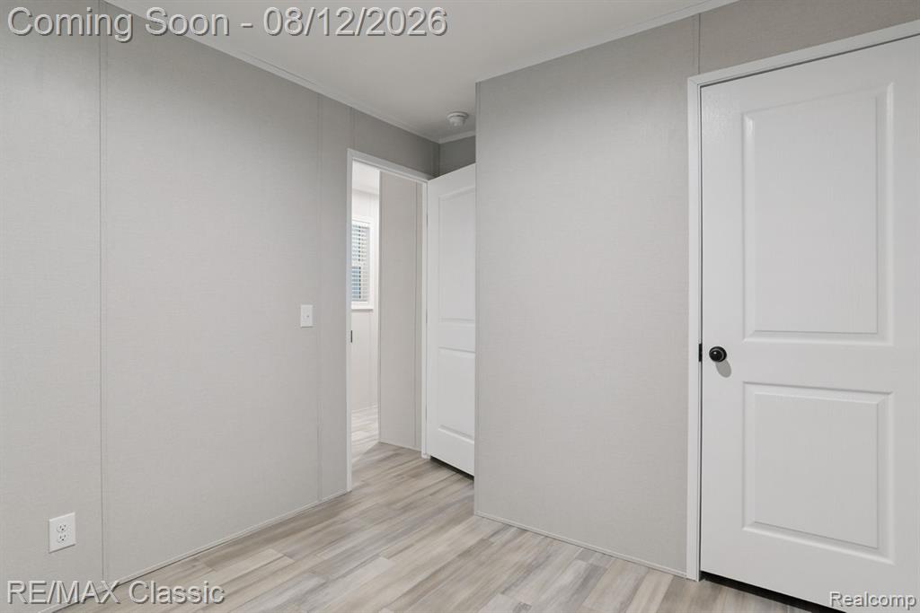 7105 W Vienna Road Property Photo 12