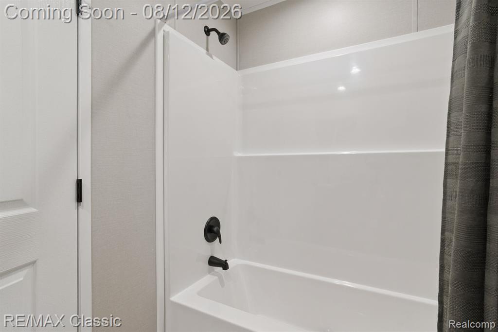 7105 W Vienna Road Property Photo 16