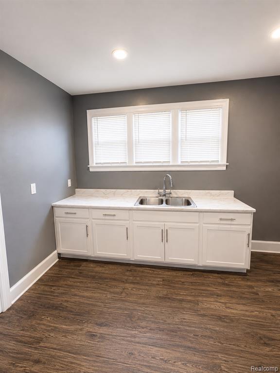 2988 Richton Street Property Photo 5