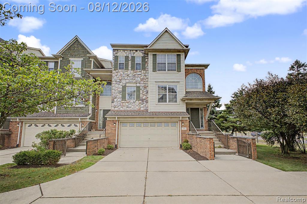 9 Lyons Court Property Photo 1