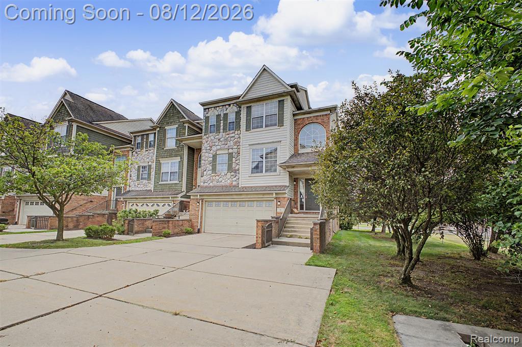 9 Lyons Court Property Photo 2
